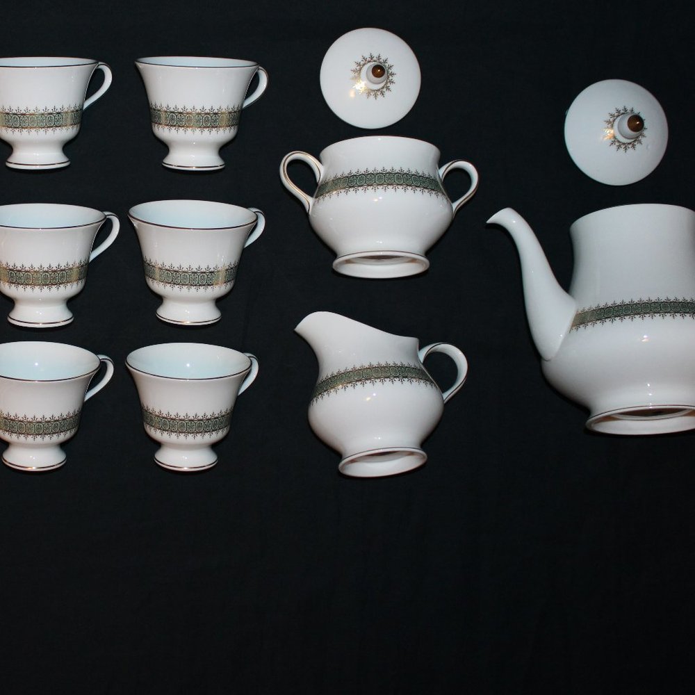 Wedgwood Argyll Bone China 15pc Tea Set - Picture 4 of 16